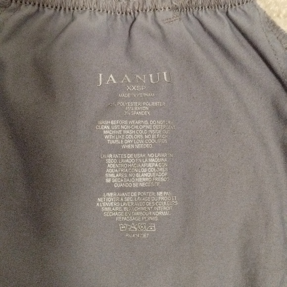 Jaanuu Scrub Set in Graphite - Picture 7 of 7